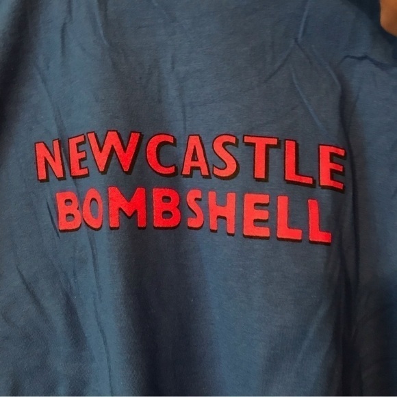 NEWCASTLE Bombshell royal blue T-shirt.  Men’s XL.  Unisex - Picture 3 of 4